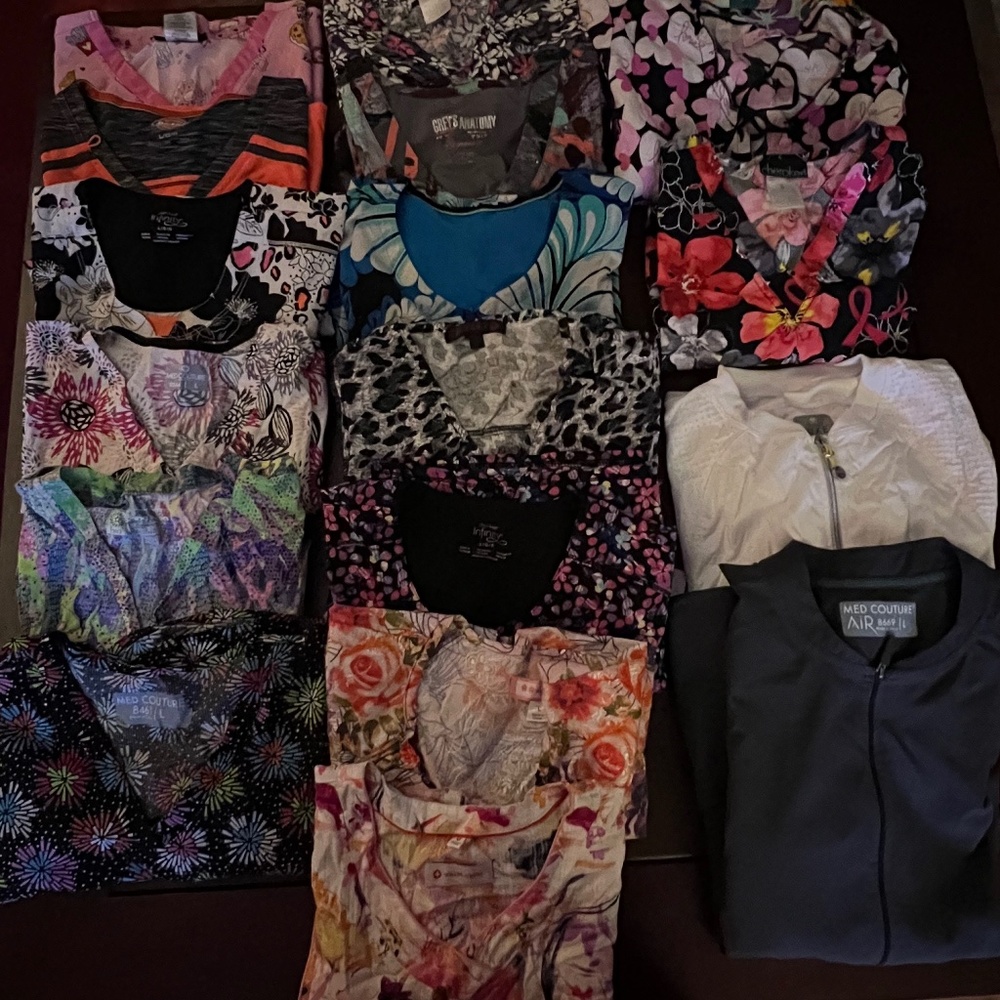 Scrub sets, pants, tops & jackets
